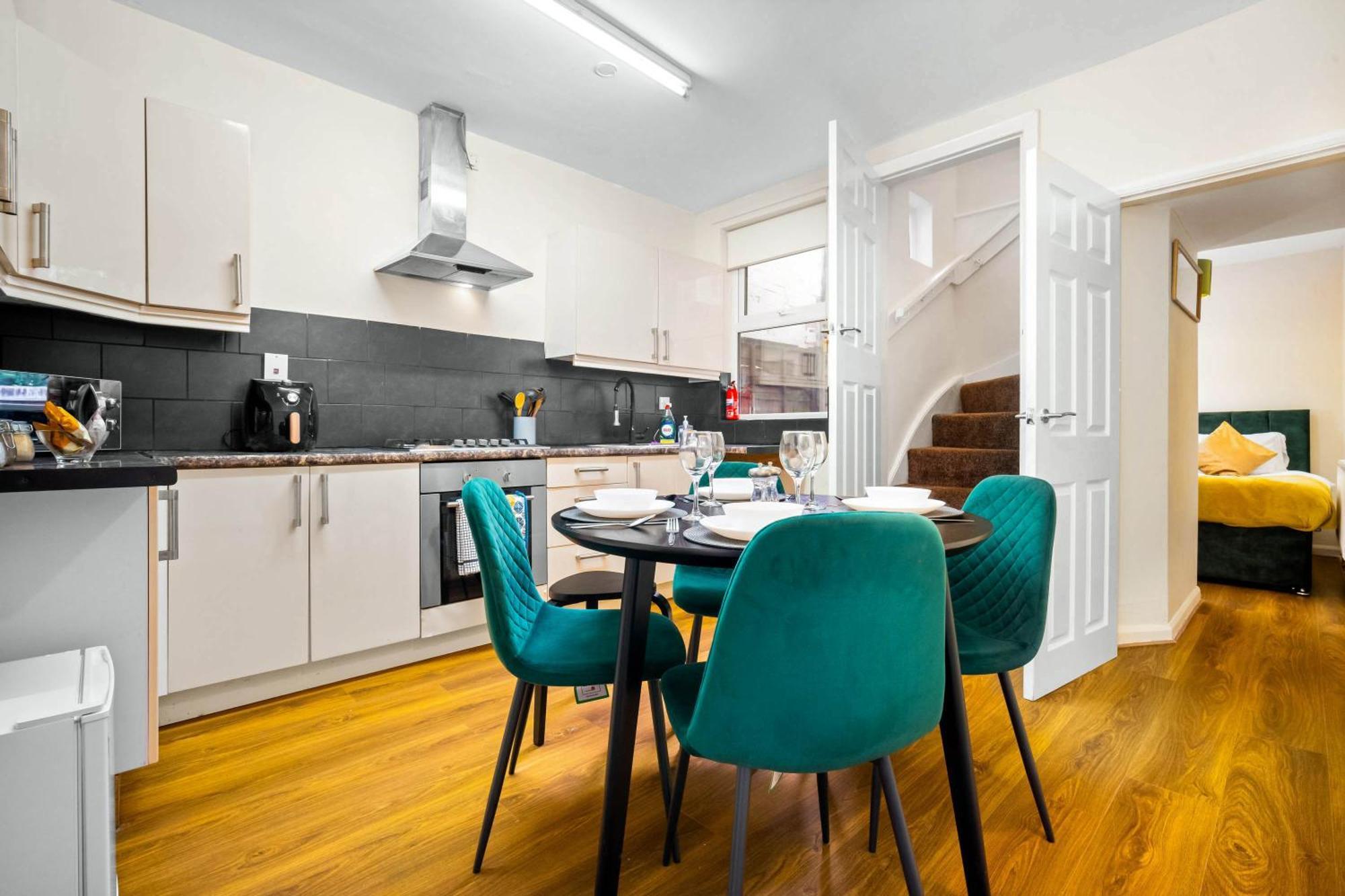 3 Bed House For Contractors & Families And Free Parking Vila Birmingham Exterior foto